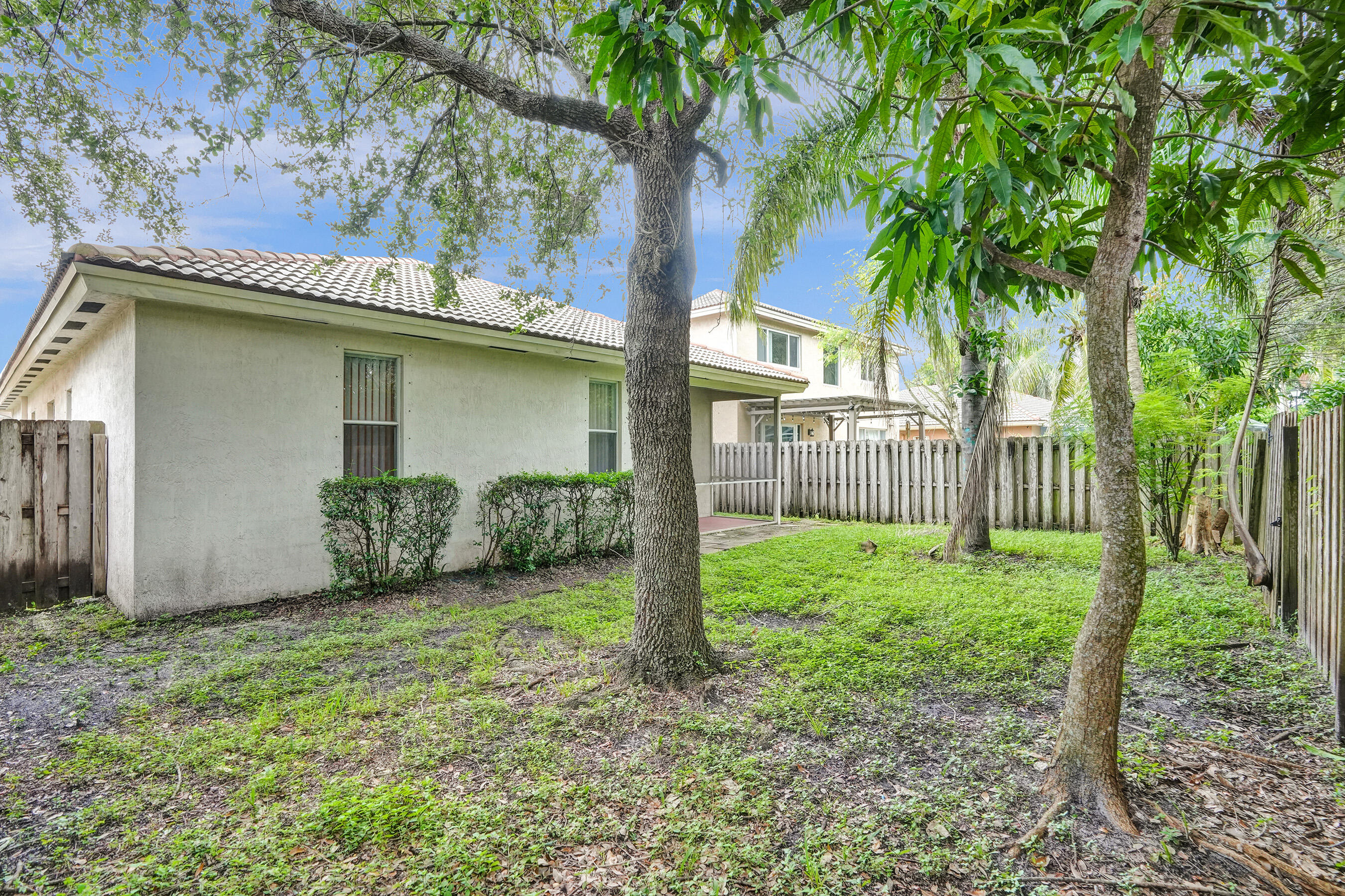 3717 Pebblebrook Manor