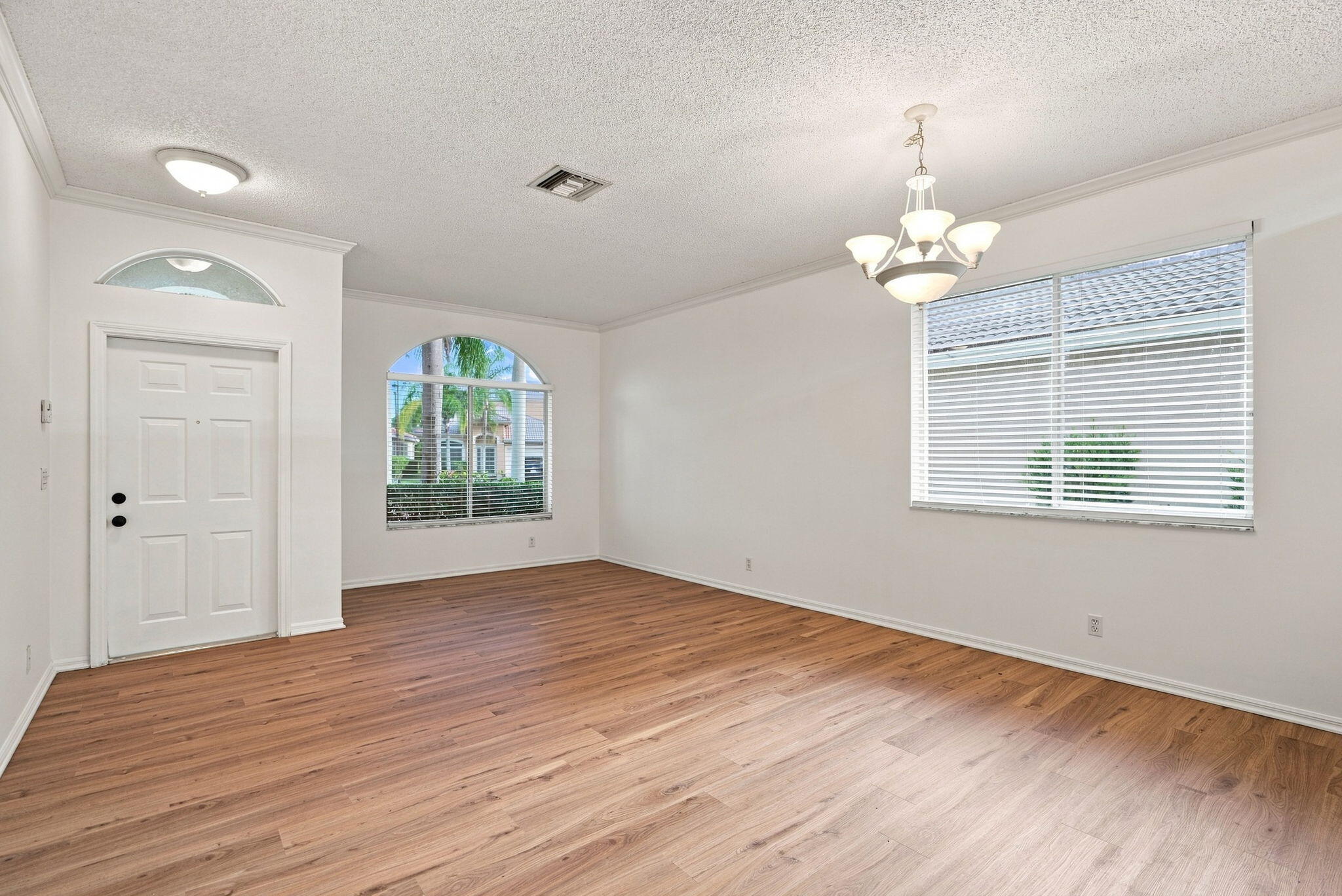 3717 Pebblebrook Manor