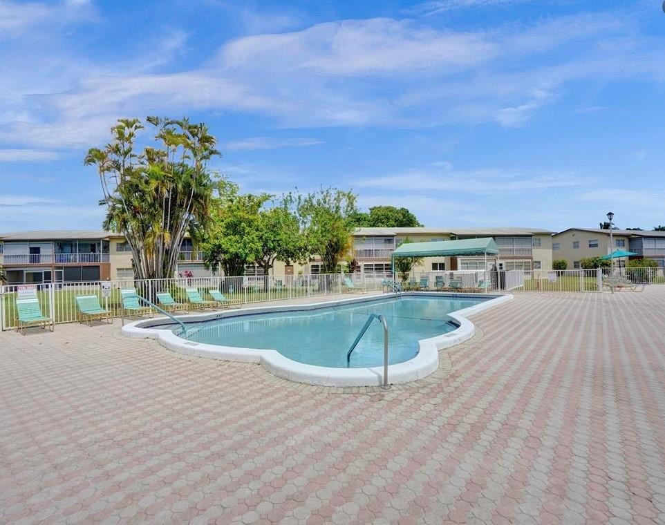 7505 NW 5th Place 203