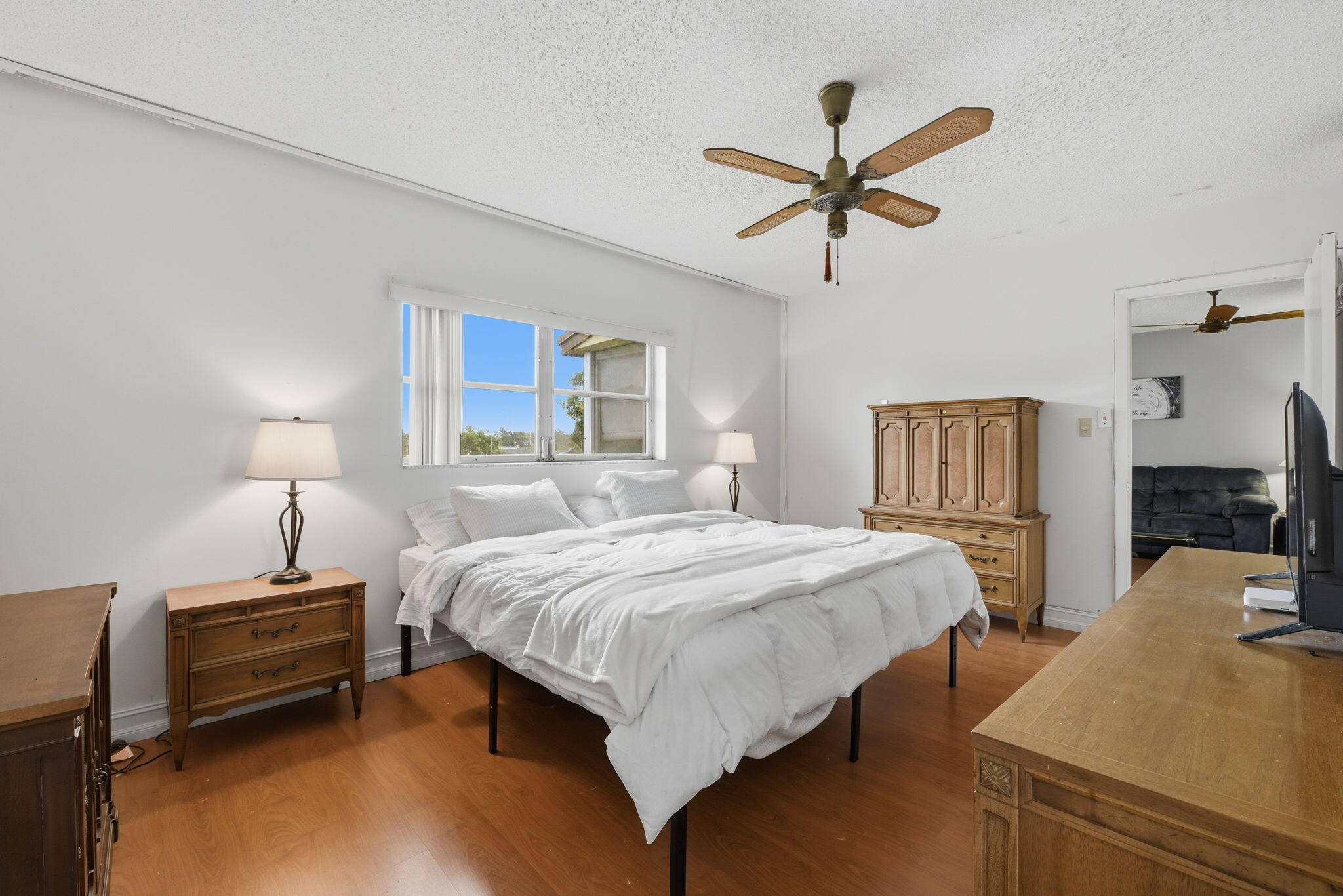 7505 NW 5TH Place 203