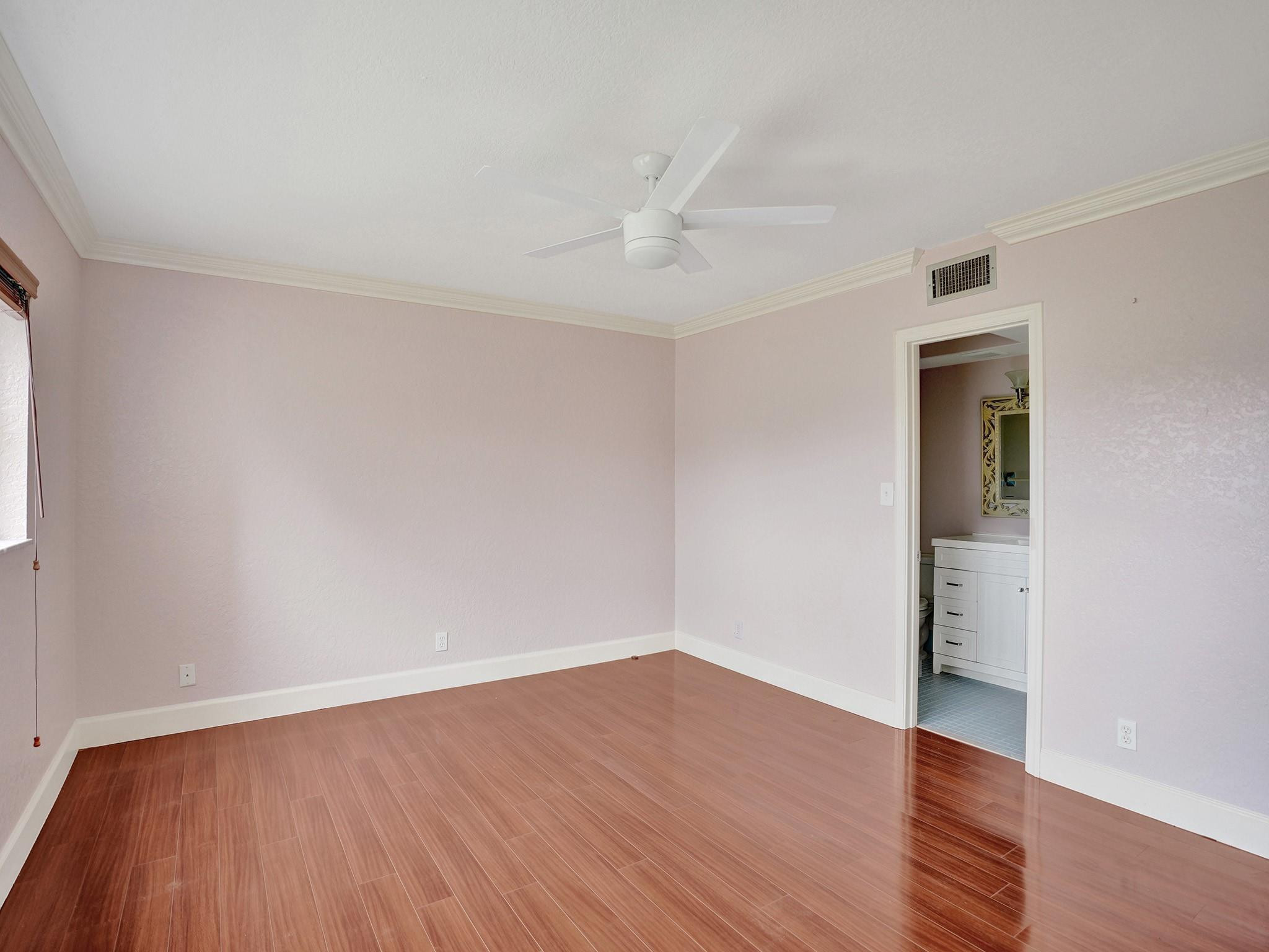 1035 Country Club Dr Apt 302