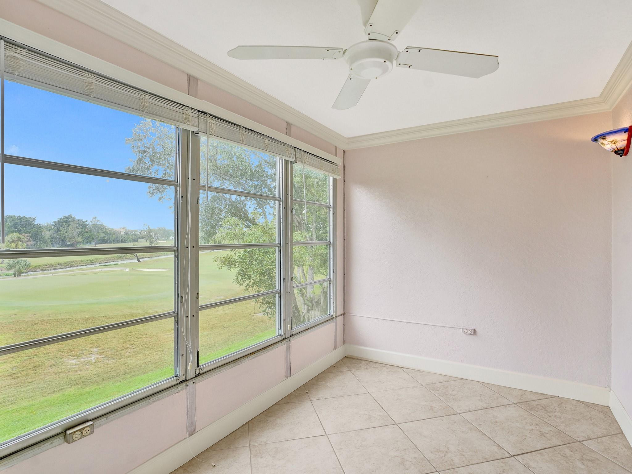 1035 Country Club Dr Apt 302