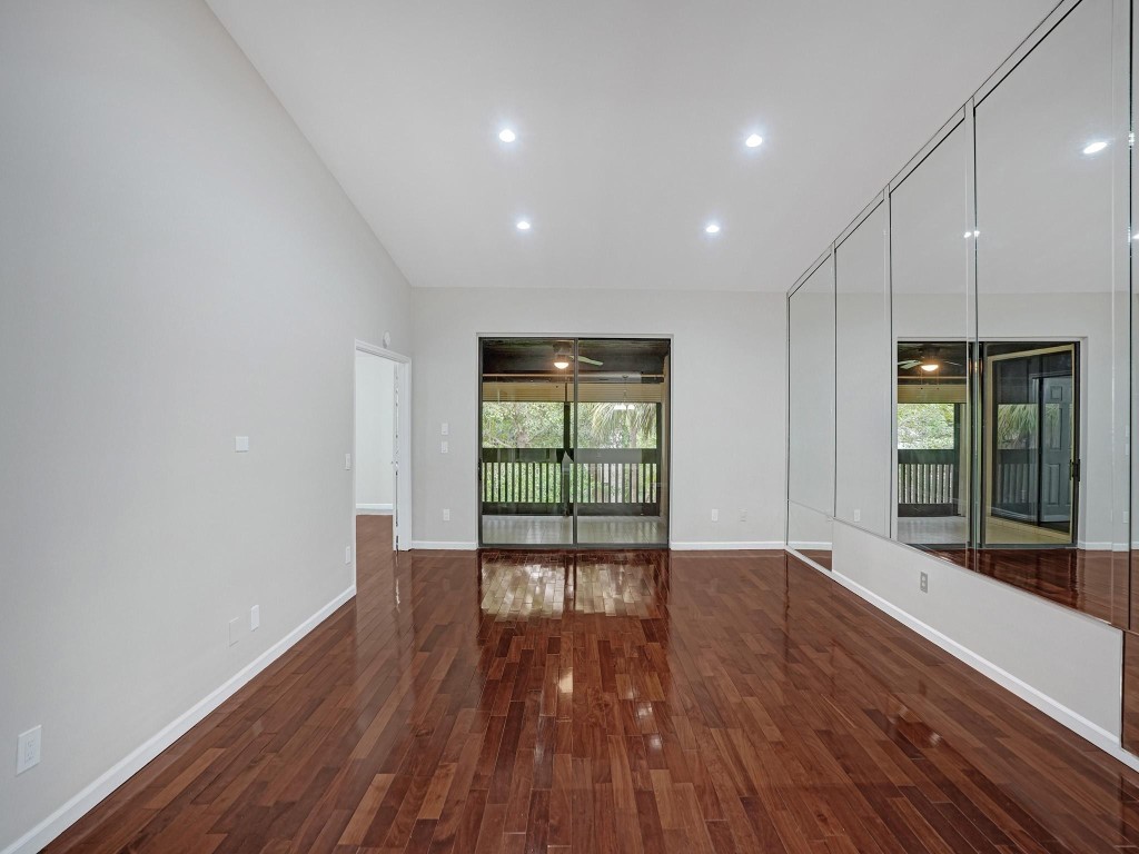 9280 Sabal Ridge Cir APT B