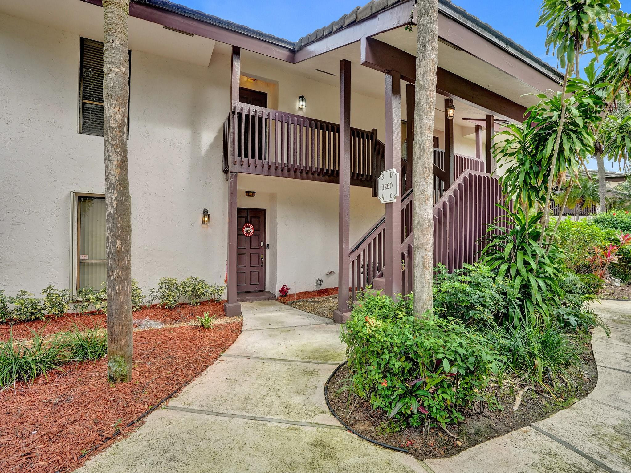9280 Sabal Ridge Cir APT B