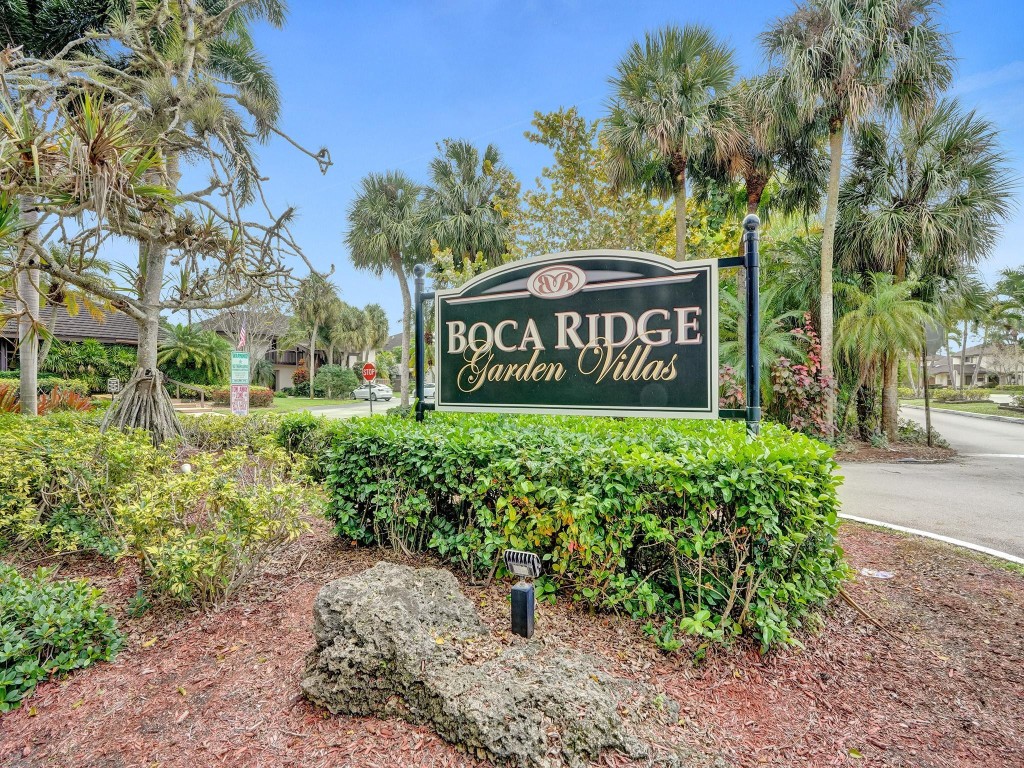 9280 Sabal Ridge Cir APT B