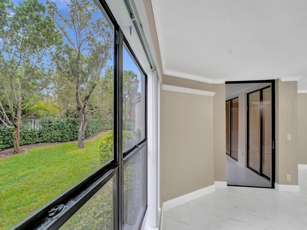 4694 NW 22nd St 4244