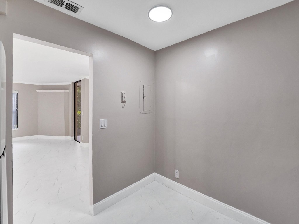 4694 NW 22nd St 4244