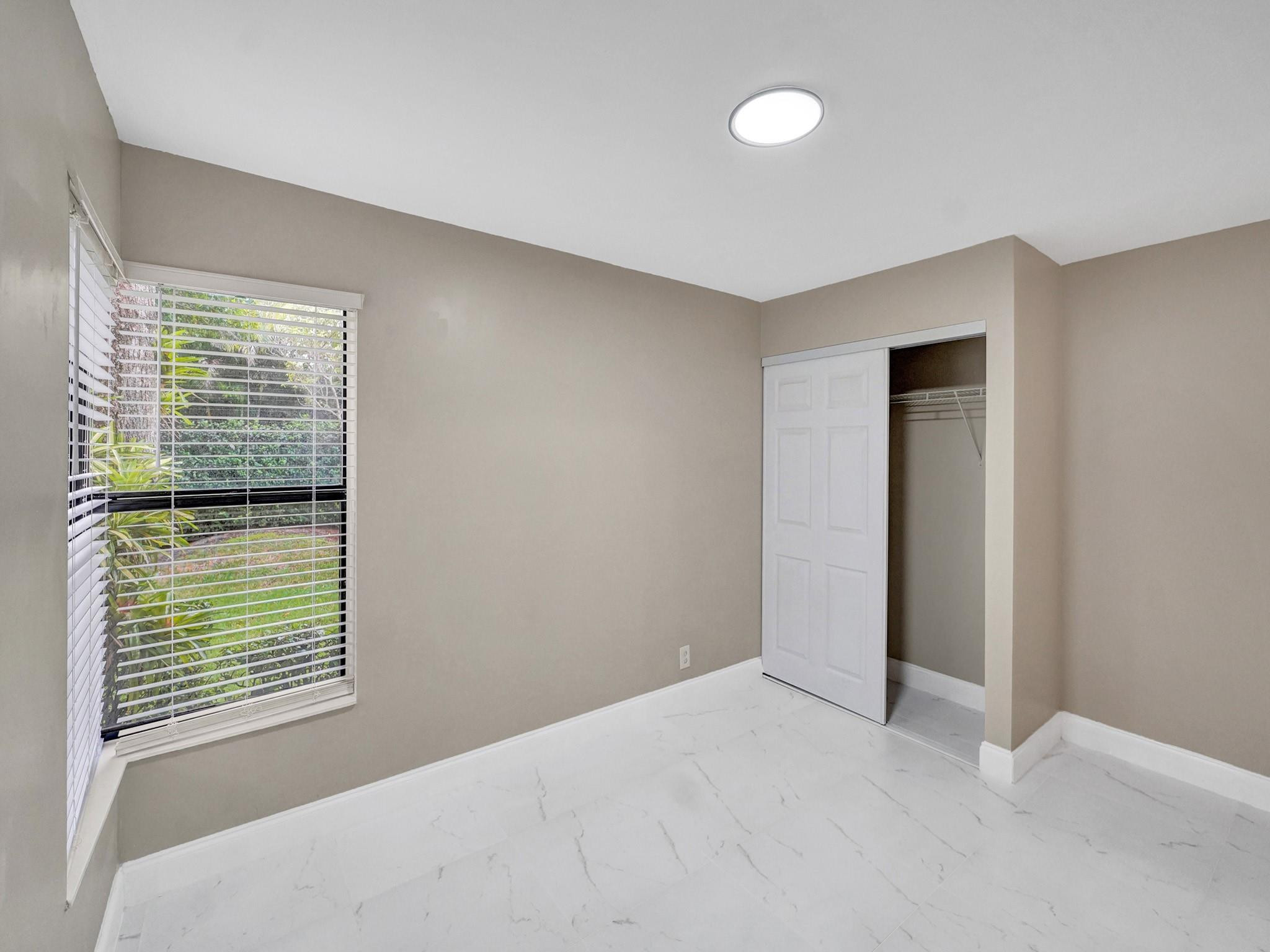 4694 NW 22nd St 4244