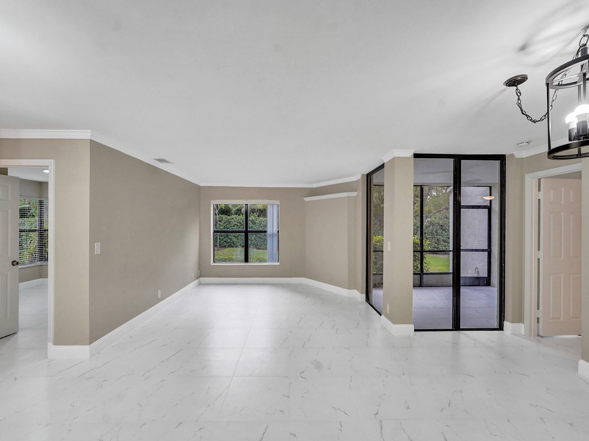 4694 NW 22nd St 4244