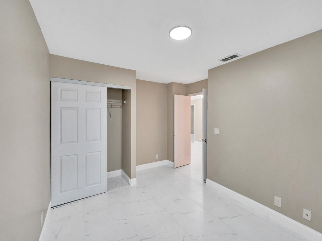 4694 NW 22nd St 4244