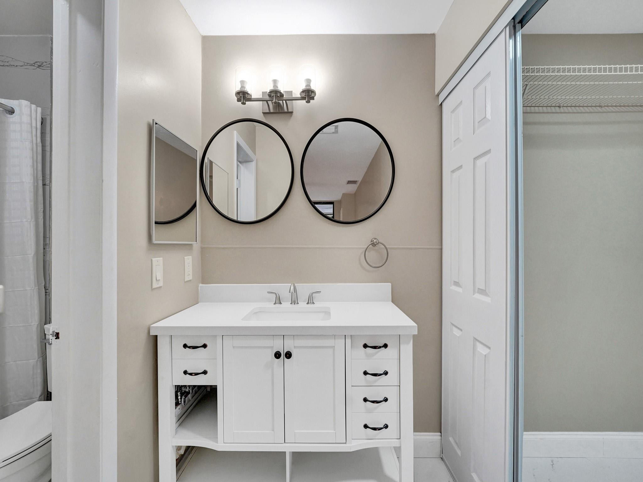 4694 NW 22nd St 4244