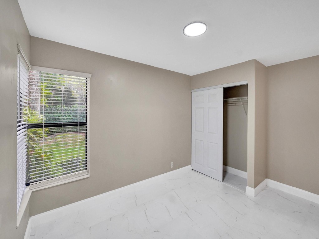 4694 NW 22nd St 4244