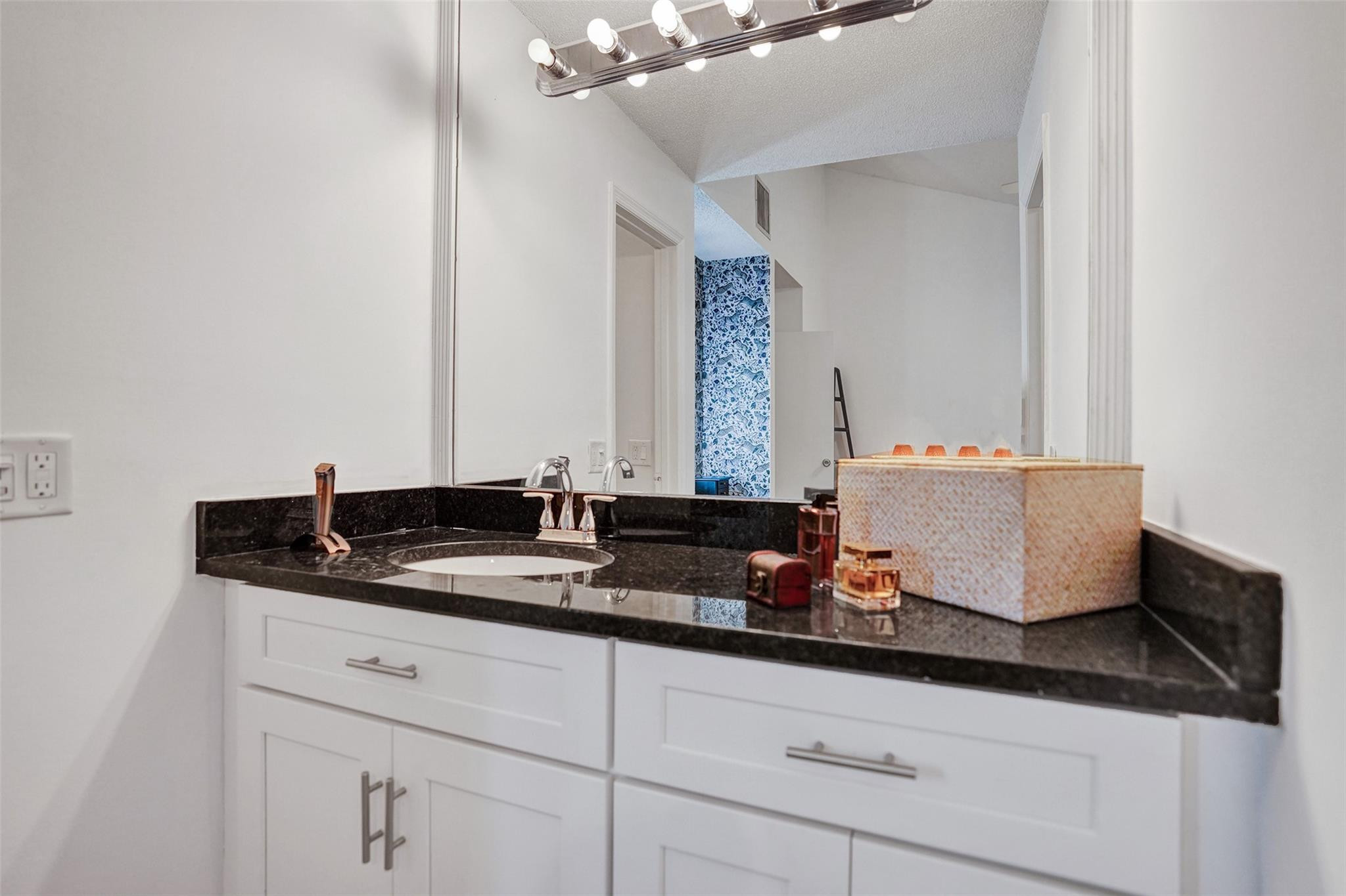 143 NW 45th Ave 1