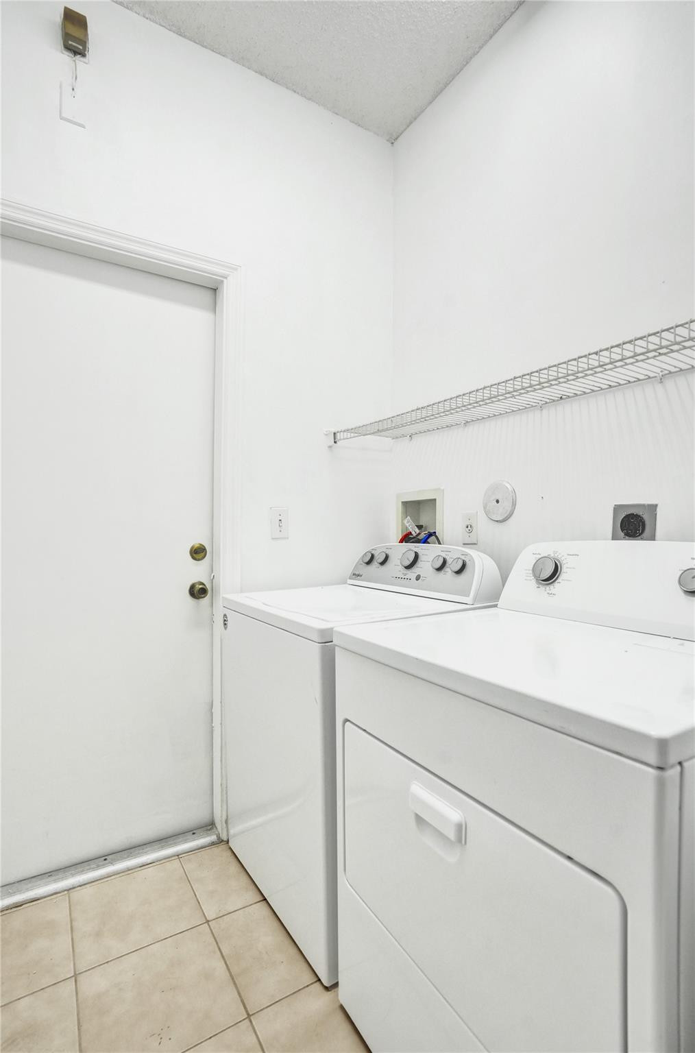 3717 Pebblebrook Mnr