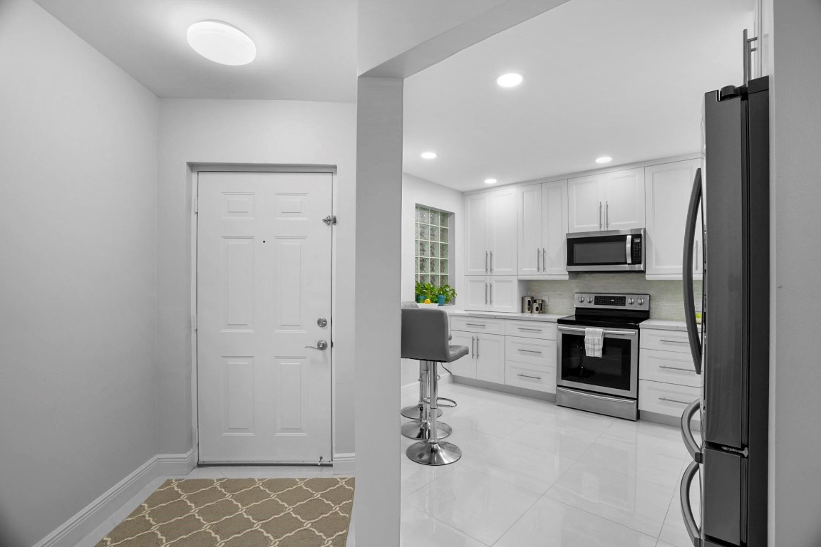 4161 Coral Tree Cir 165