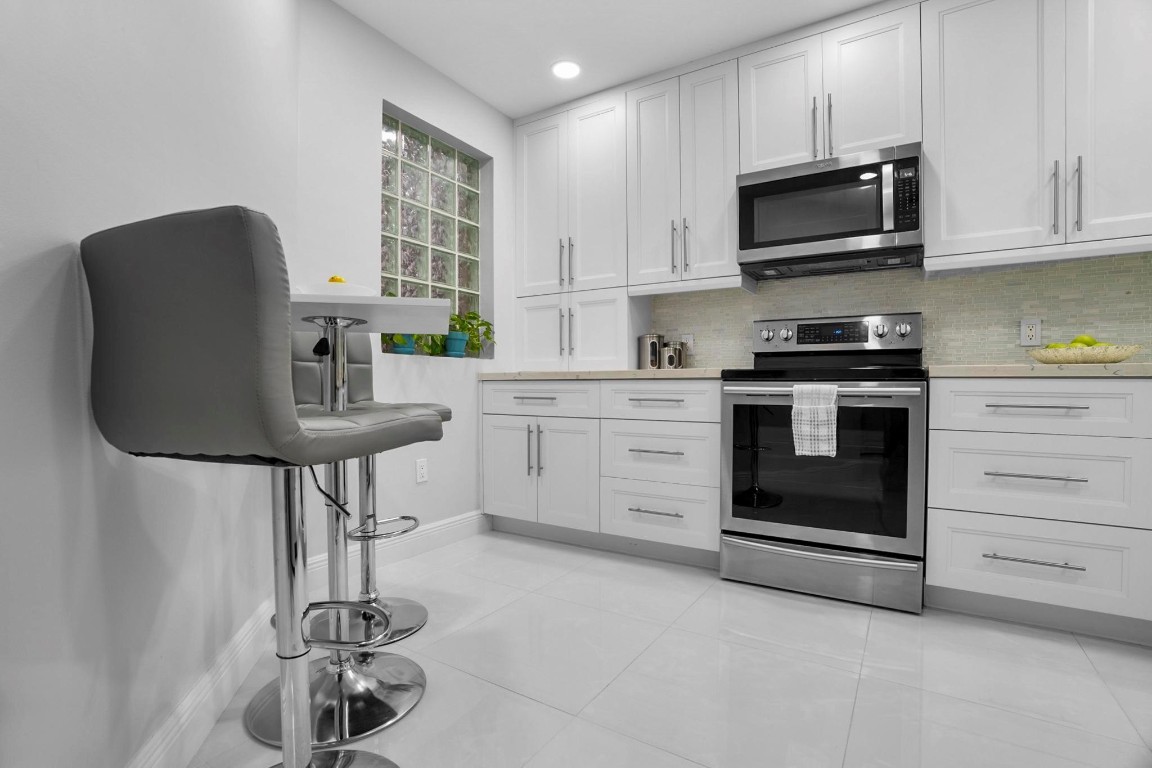 4161 Coral Tree Cir 165