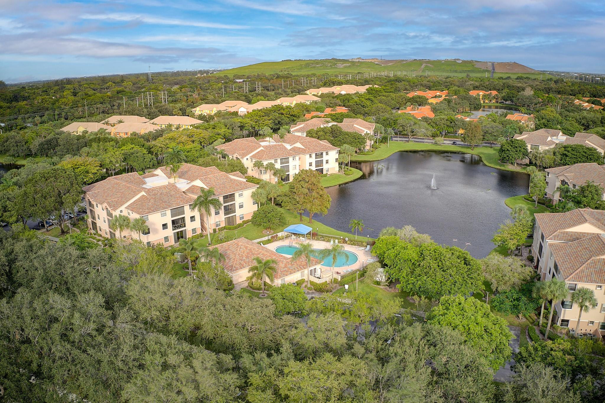 4161 Coral Tree Cir 165