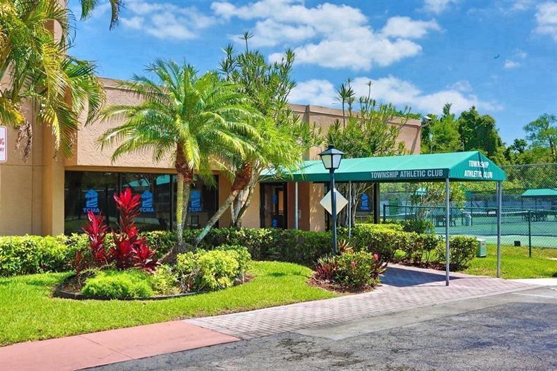 4425 Carambola Cir 2620