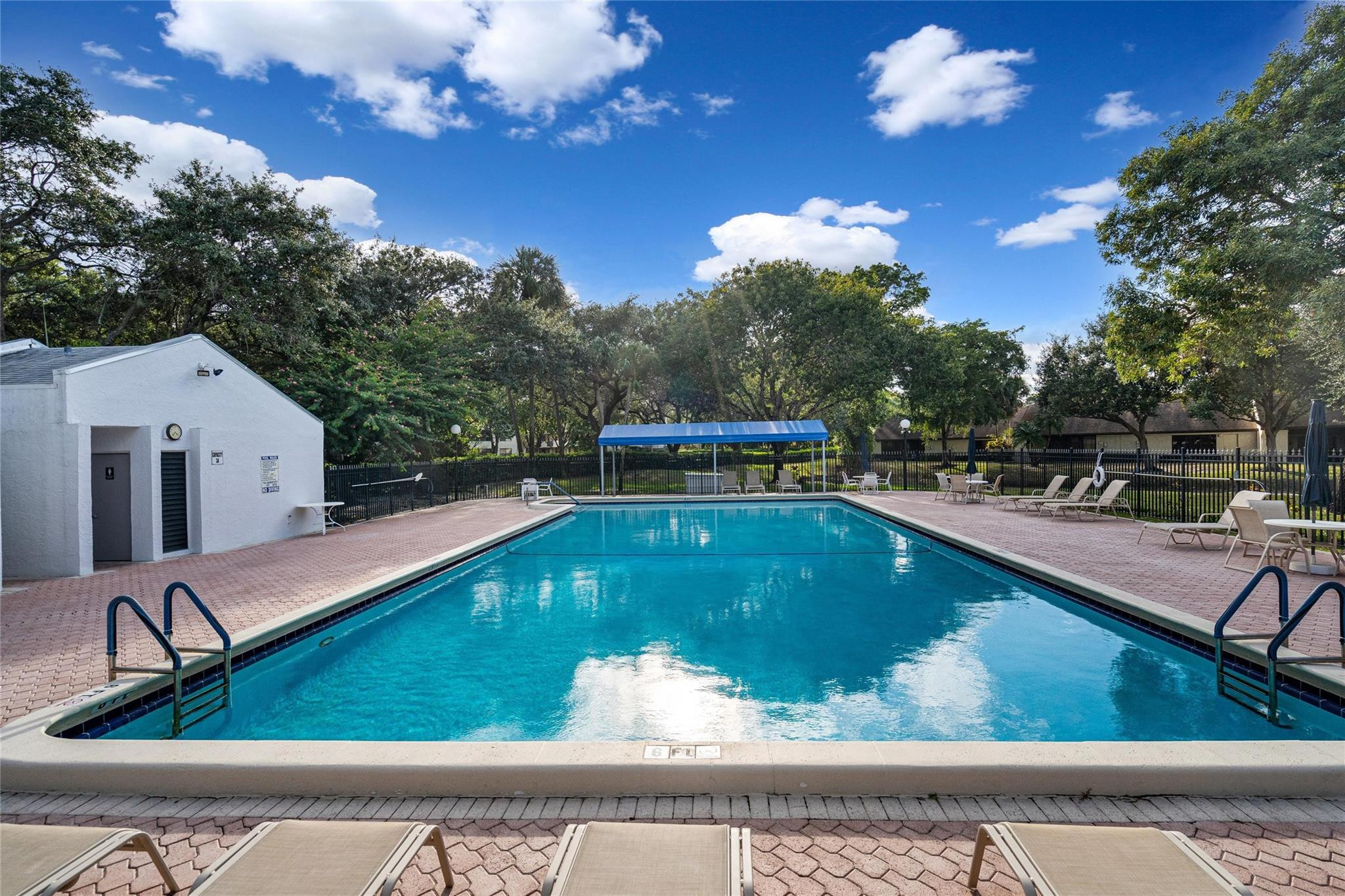 4425 Carambola Cir 2620