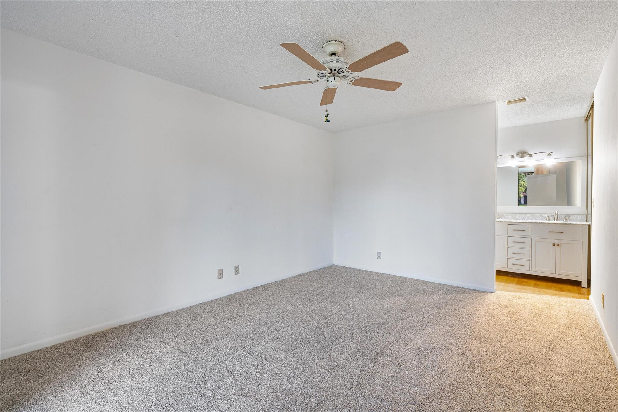 4425 Carambola Cir 2620