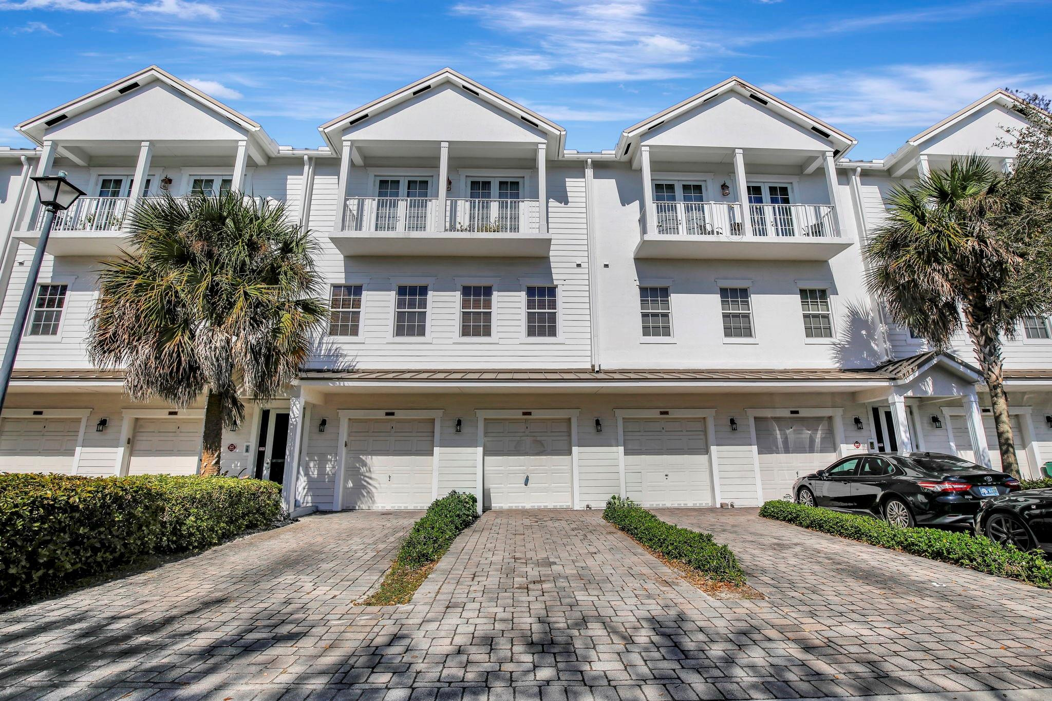 6823 Lakeside Cir 106-1