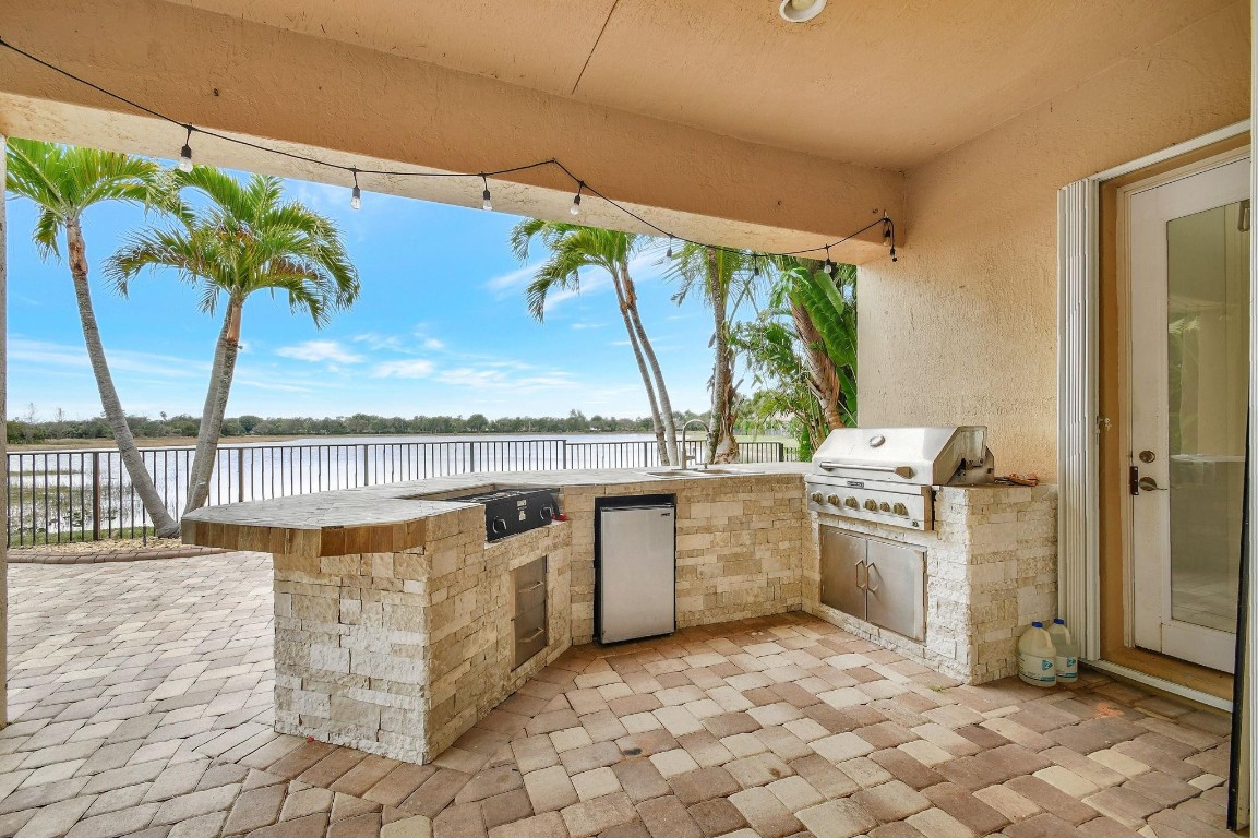 8744 Wellington View Dr