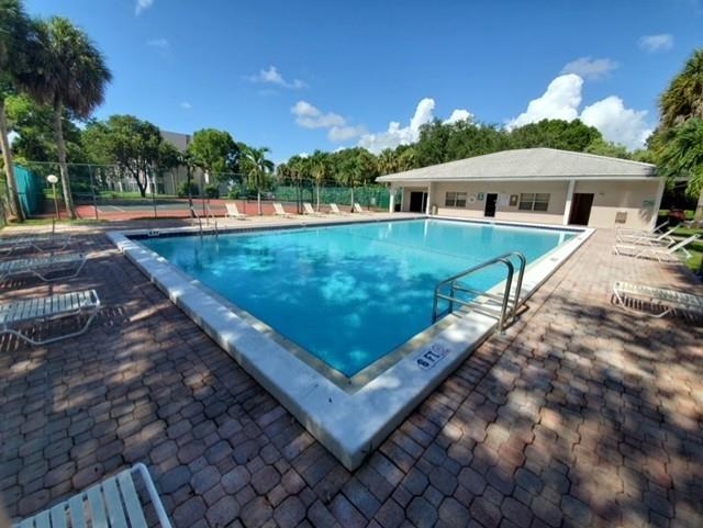 8720 Shadow Wood Blvd. 502