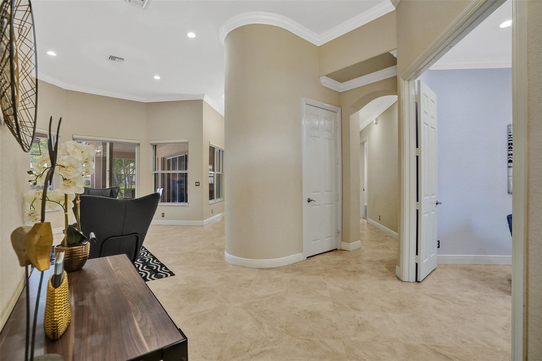 6748 NW 110th Way