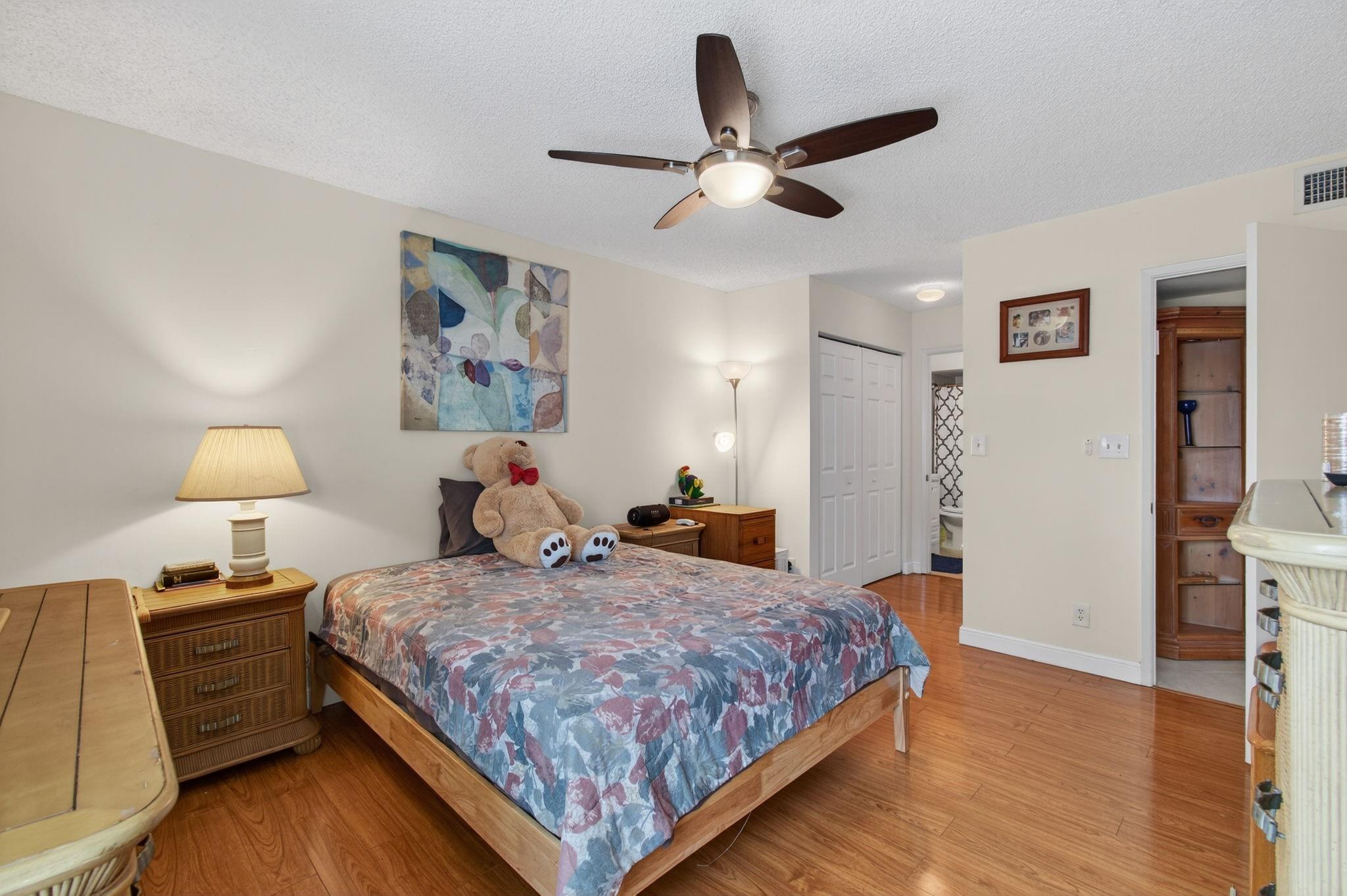 19000 Stewart Cir 1