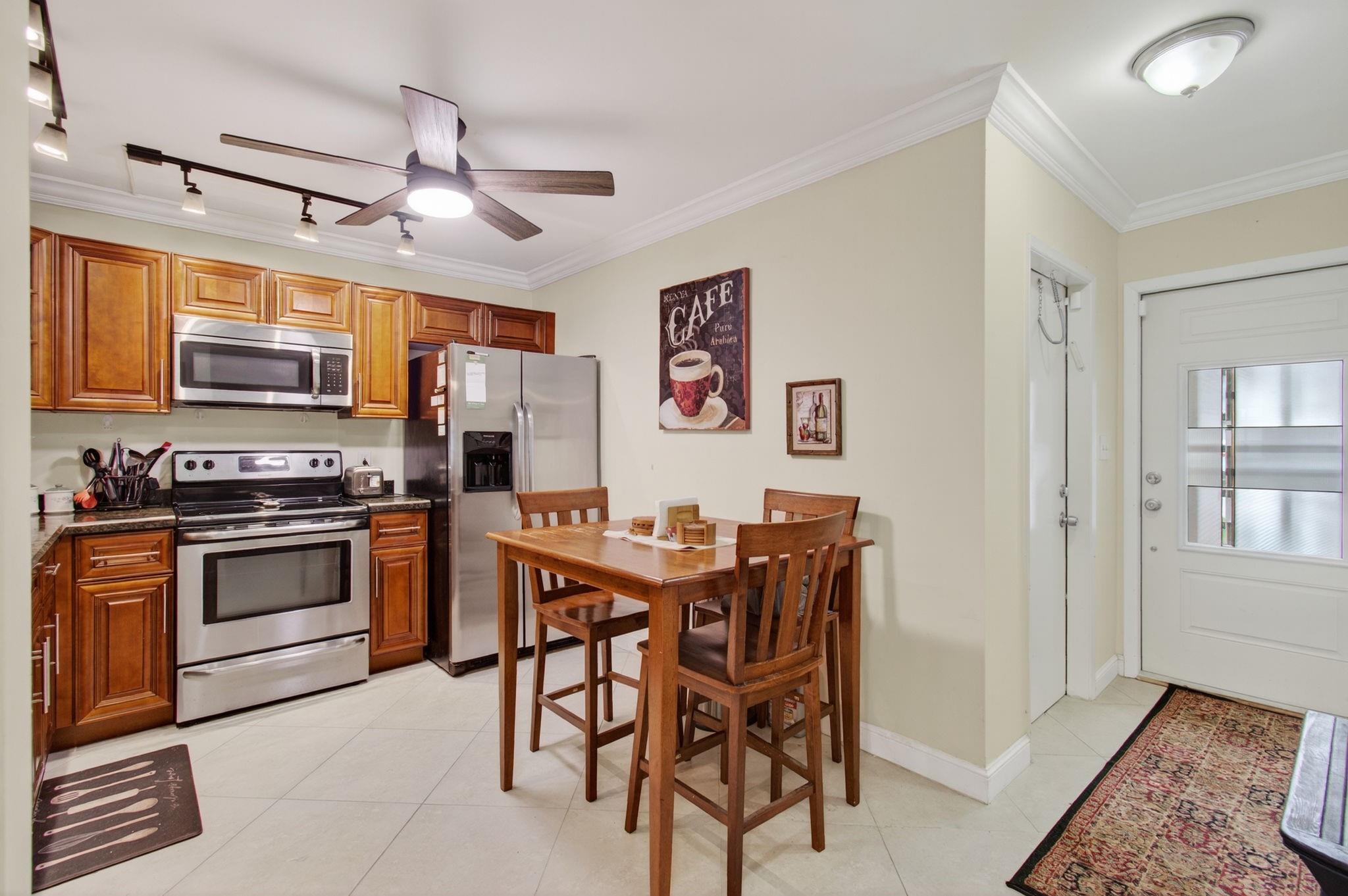 19000 Stewart Cir 1
