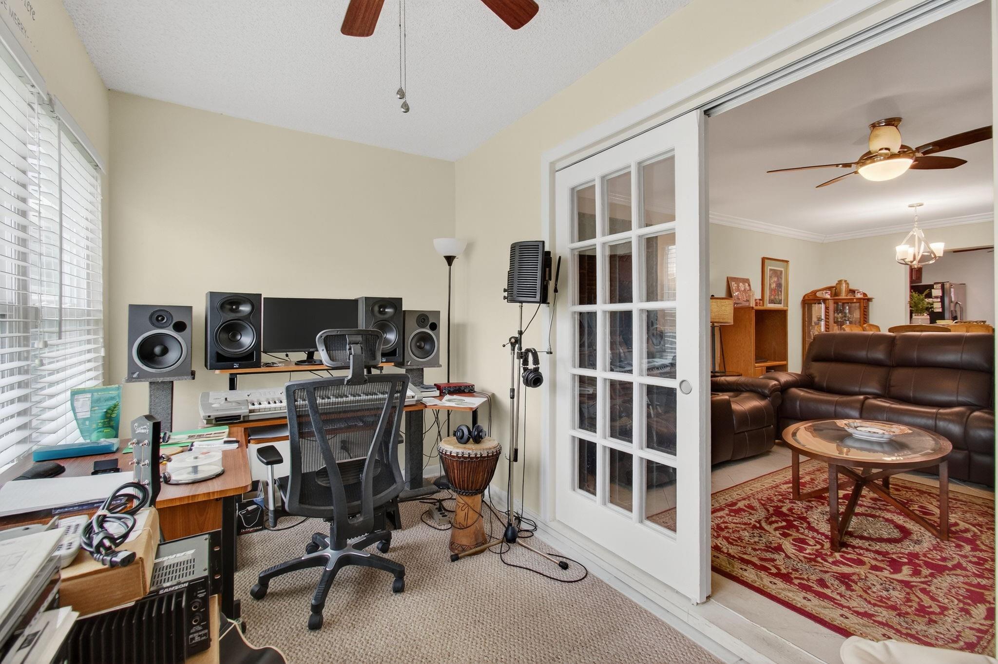 19000 Stewart Cir 1