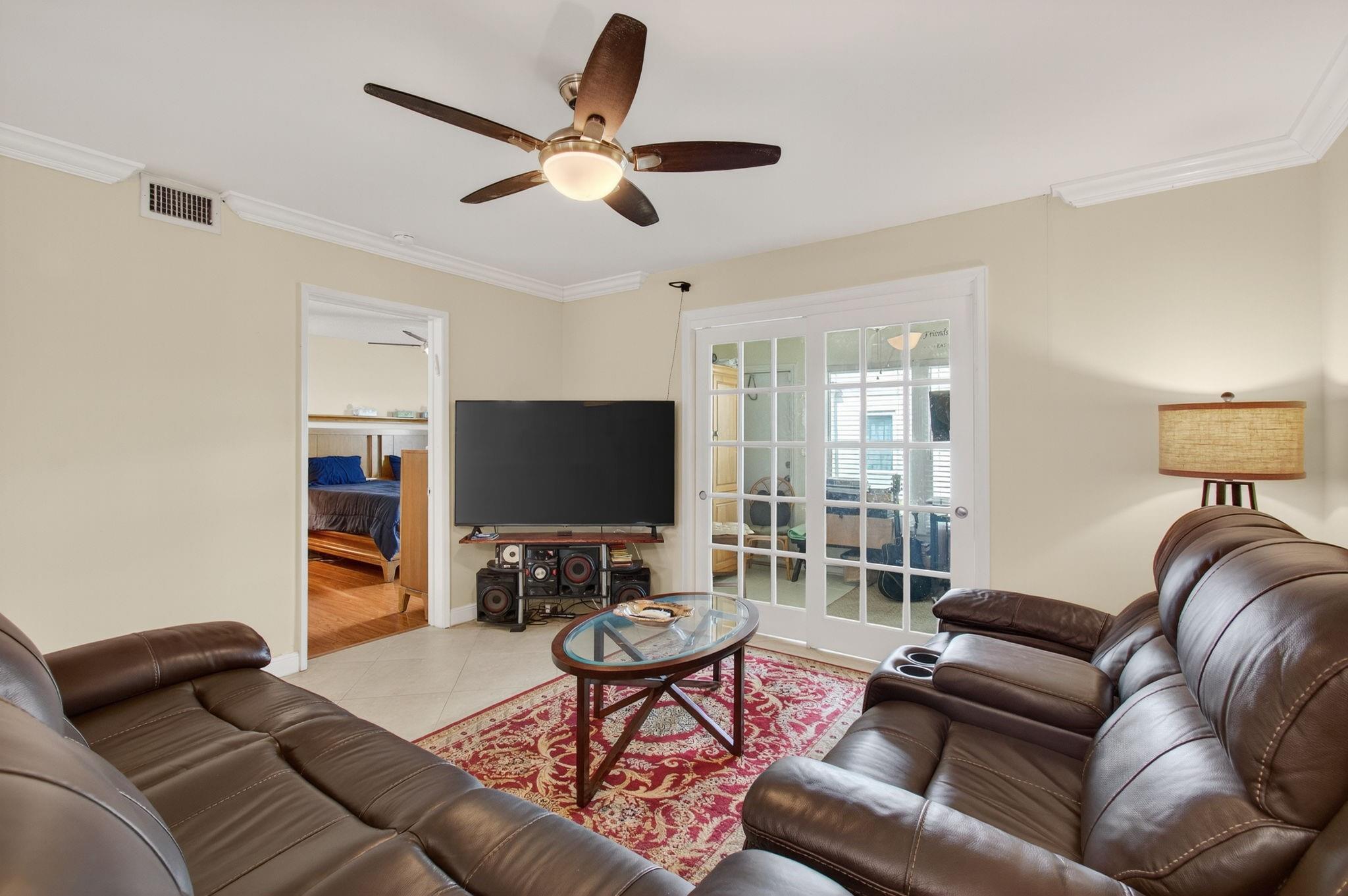19000 Stewart Cir 1