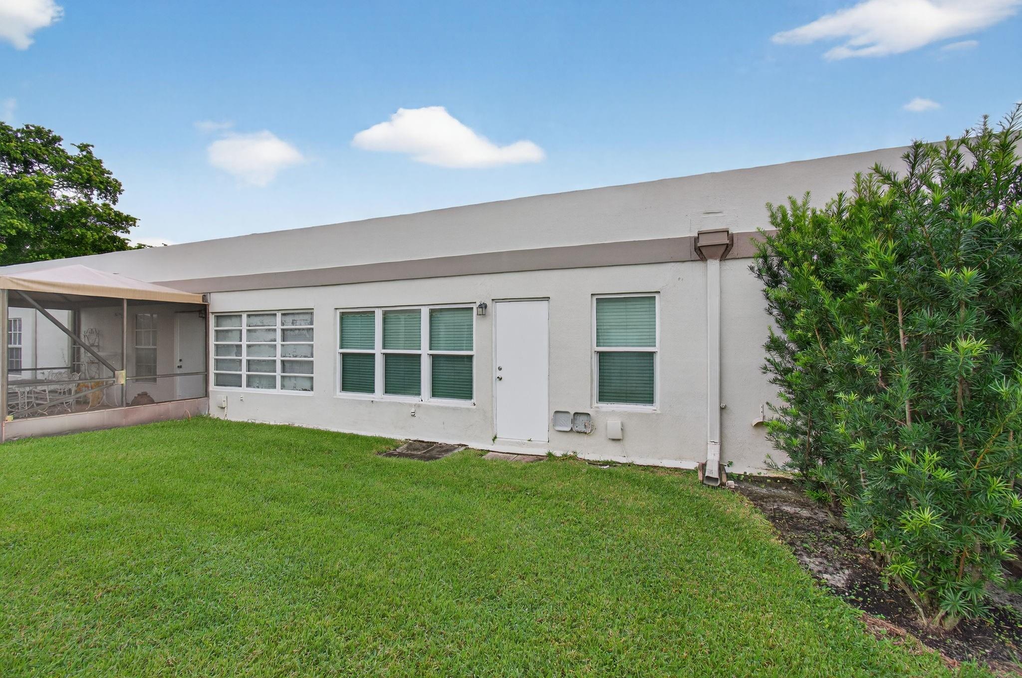 19000 Stewart Cir 1