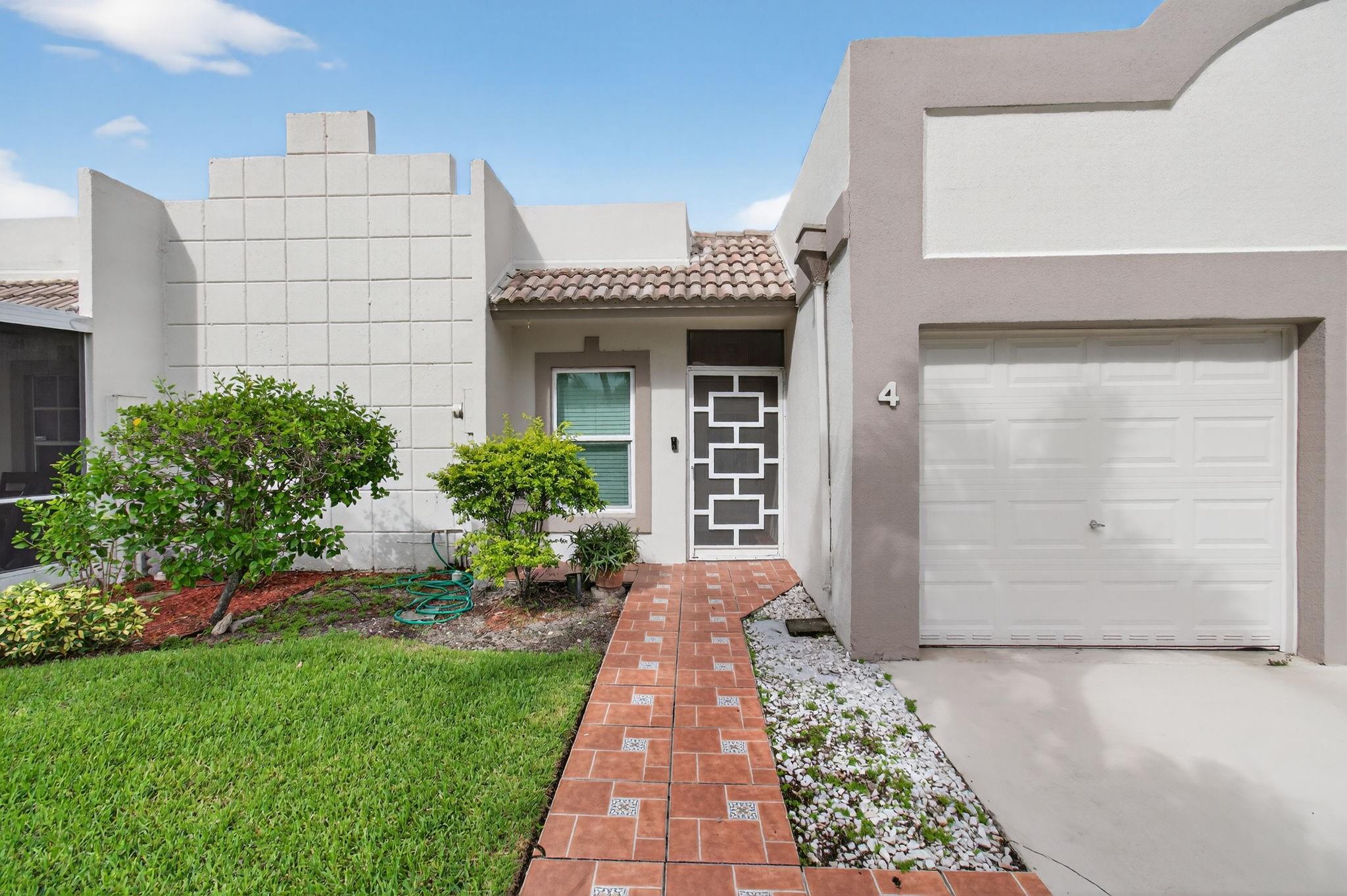19000 Stewart Cir 1