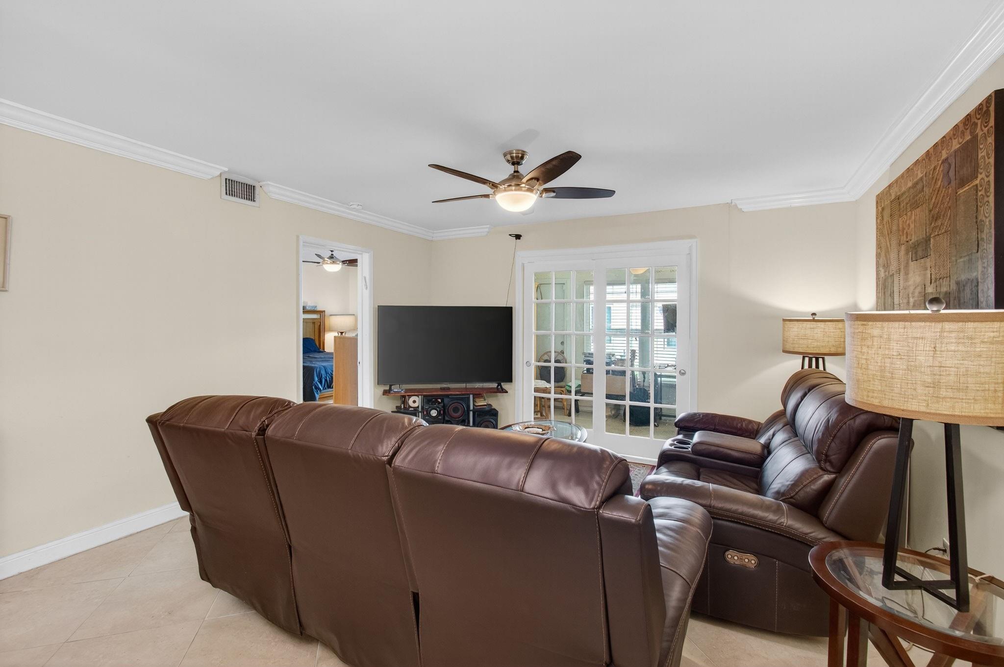 19000 Stewart Cir 1