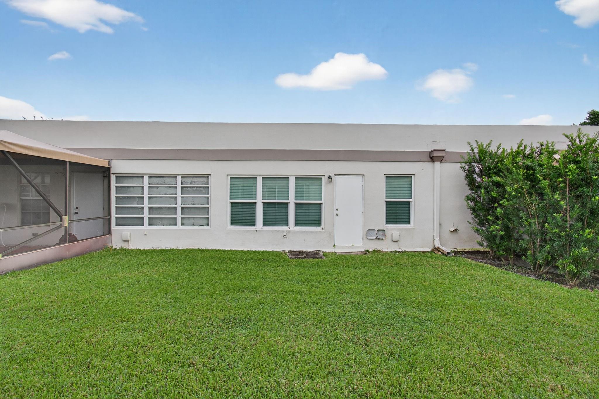 19000 Stewart Cir 1