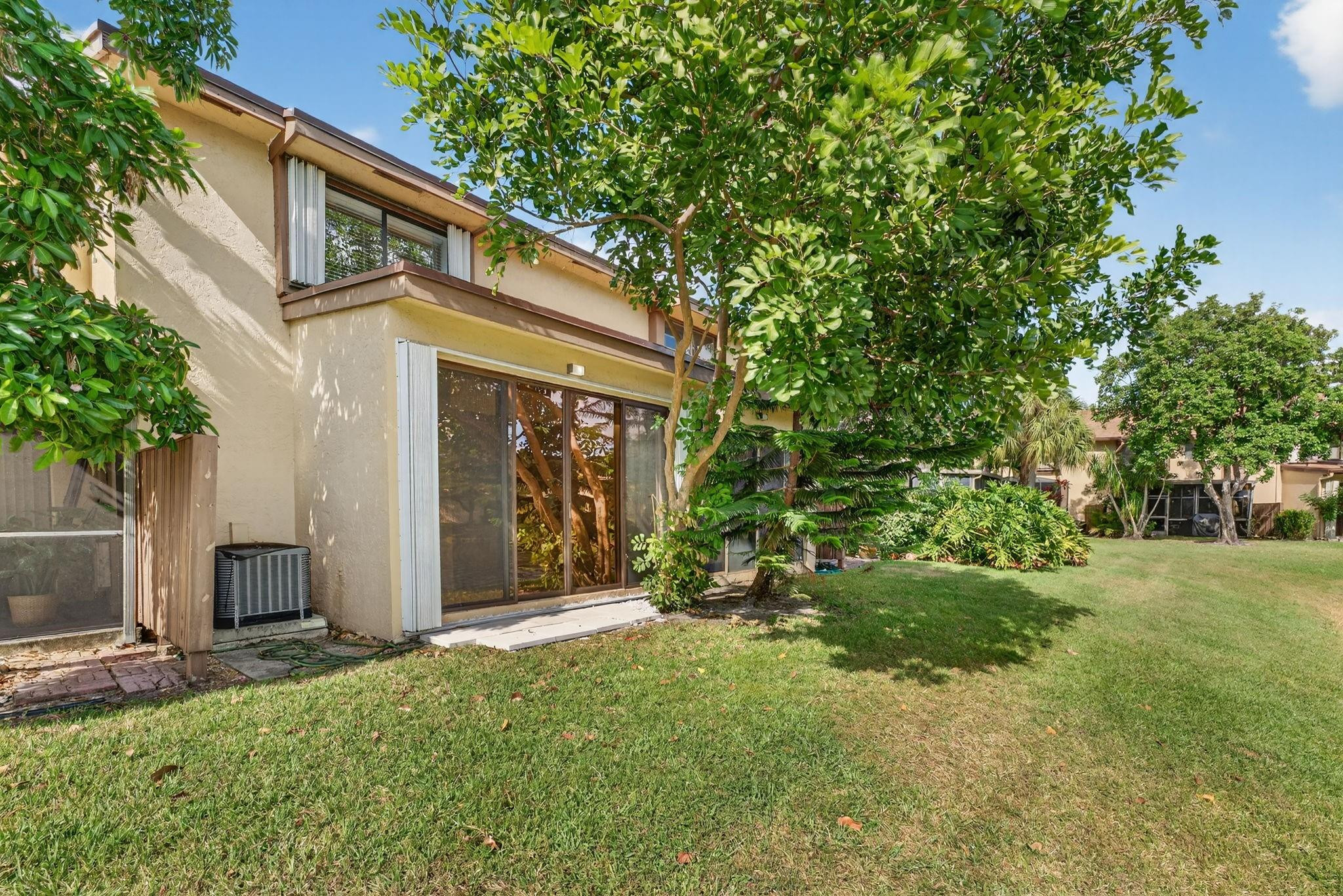 3964 Cocoplum Cir E