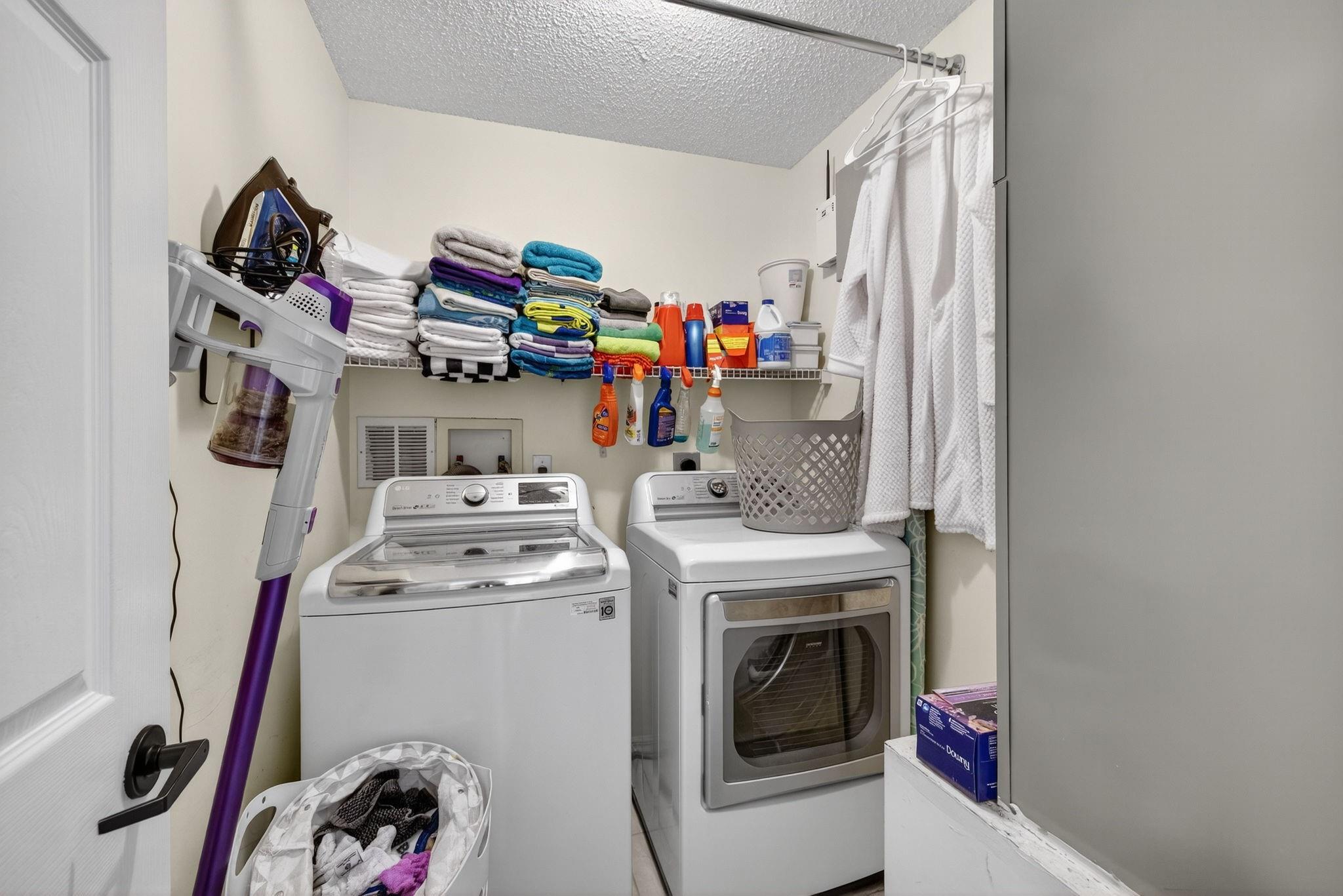 5046 Stagecoach Dr 5046