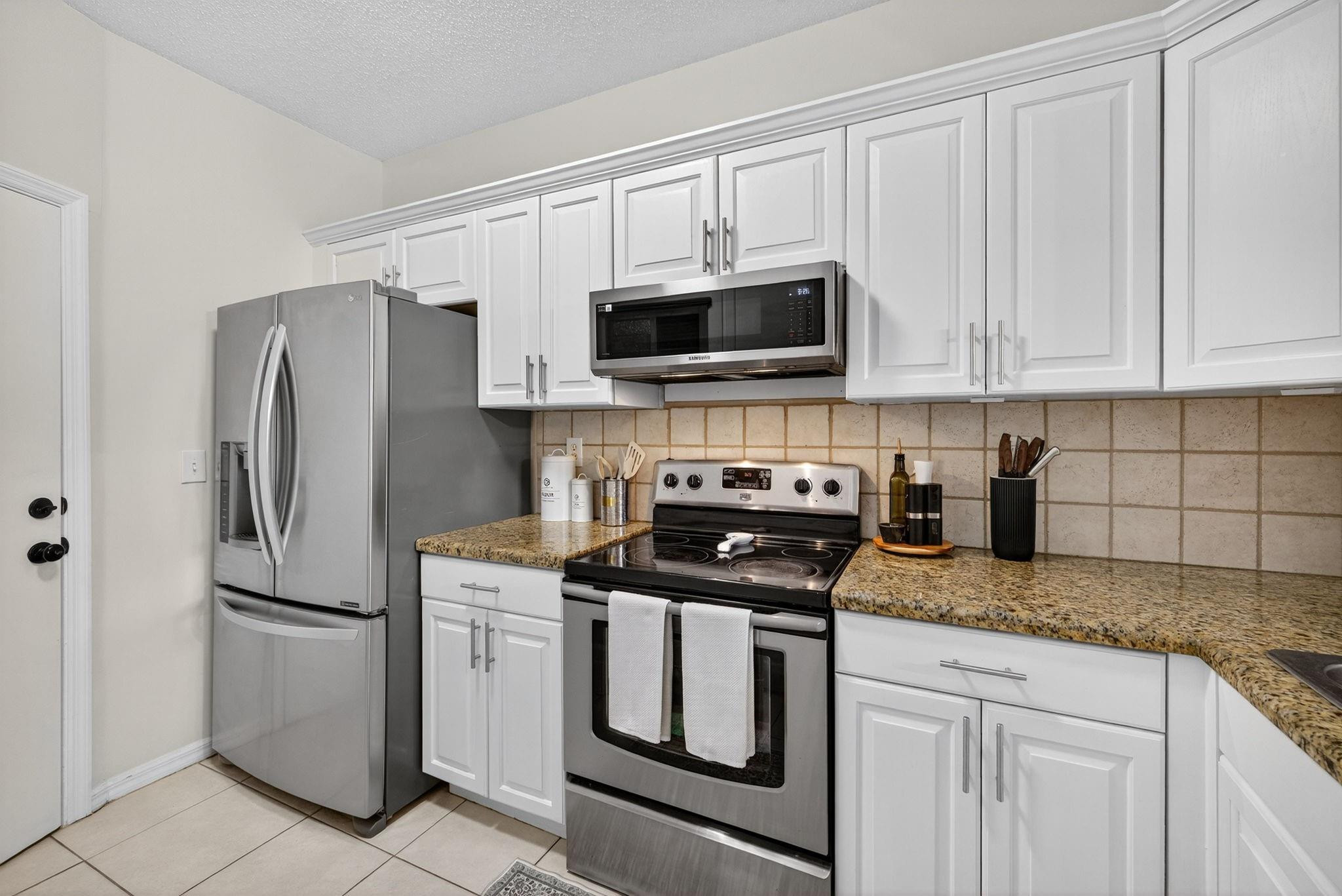 5046 Stagecoach Dr 5046