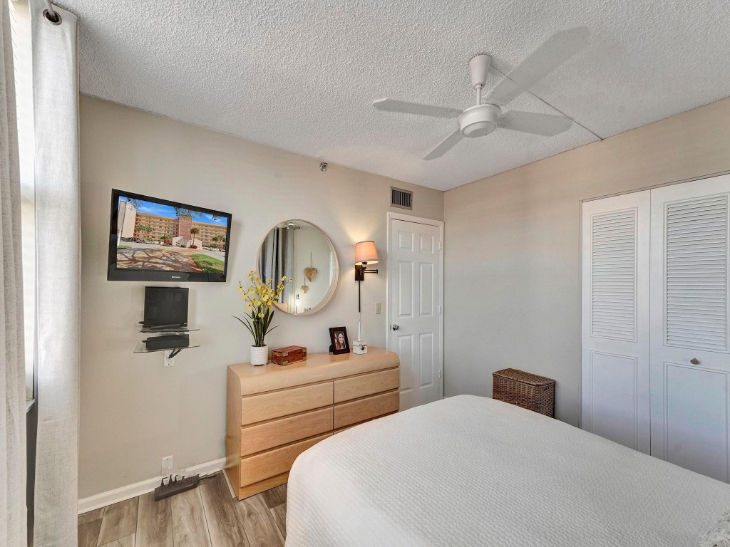 14527 Bonaire Blvd 701