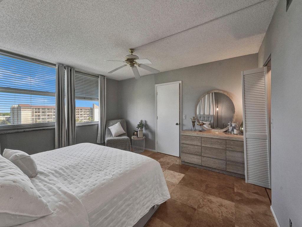 14527 Bonaire Blvd 701