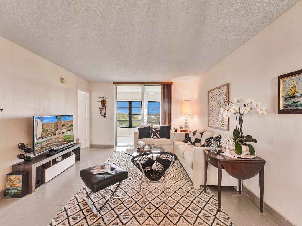 14527 Bonaire Blvd 701