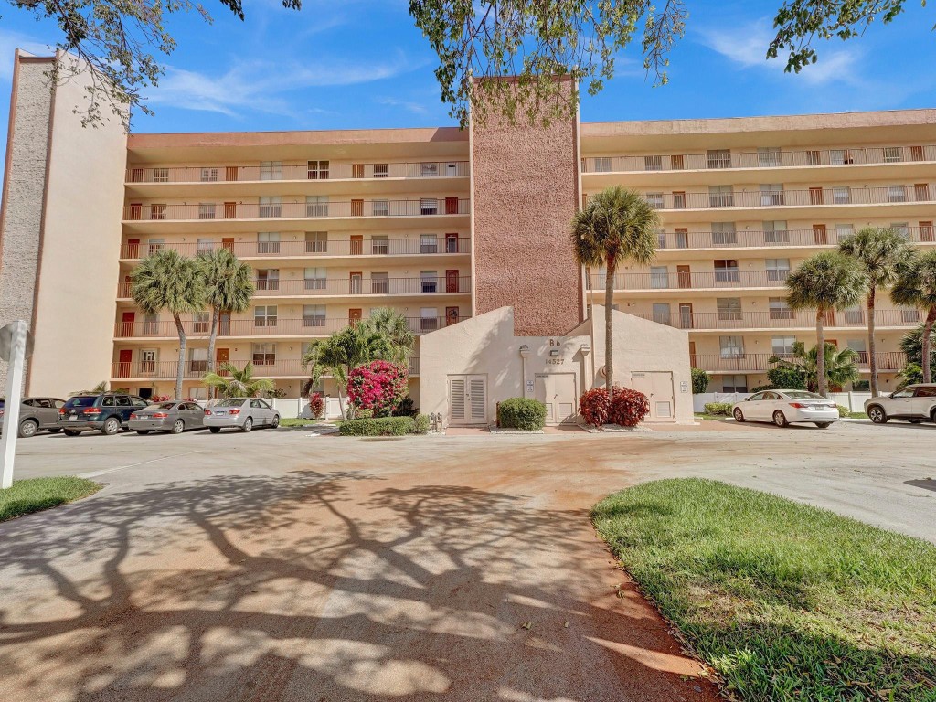 14527 Bonaire Blvd 701