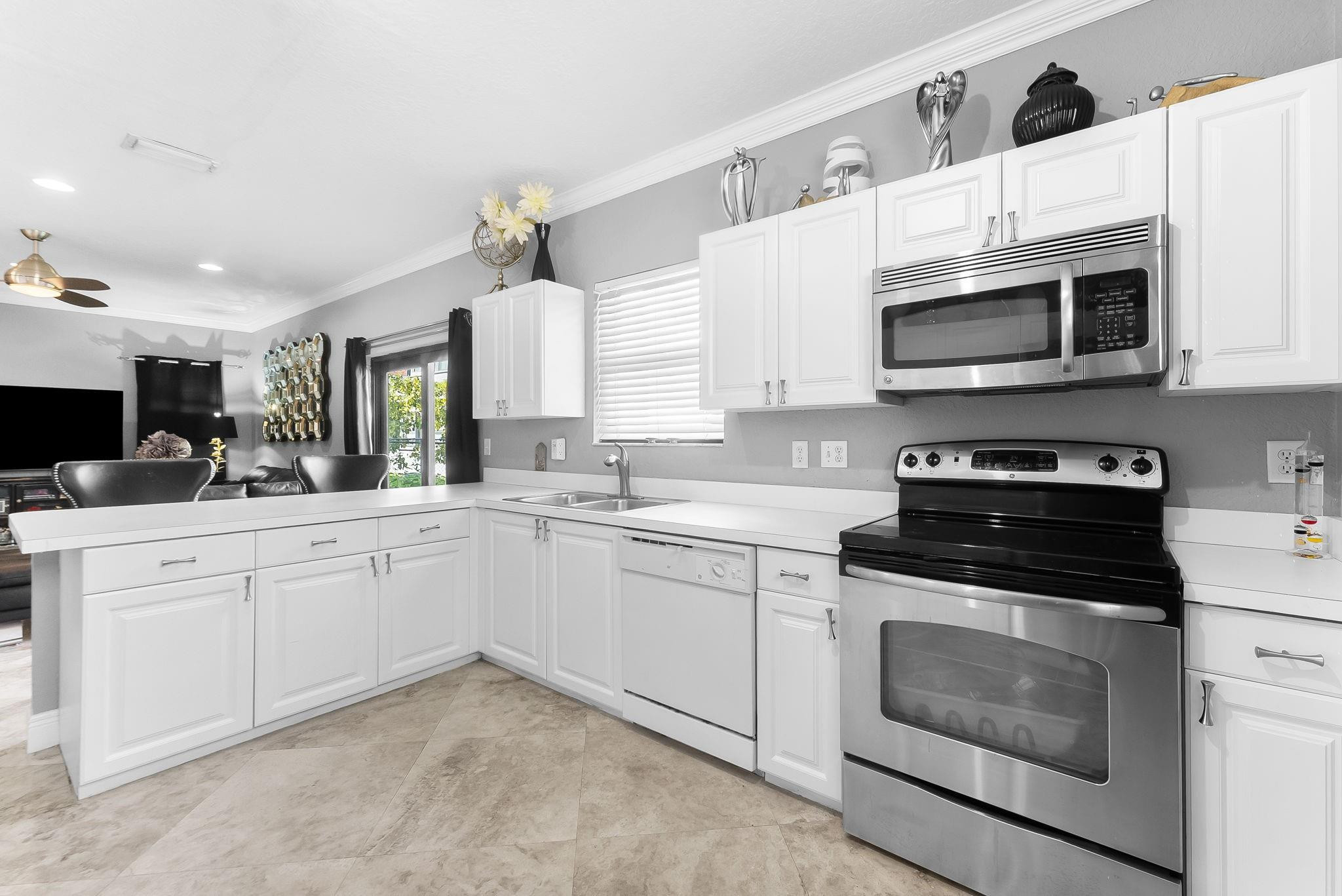 11125 NW 34th Court