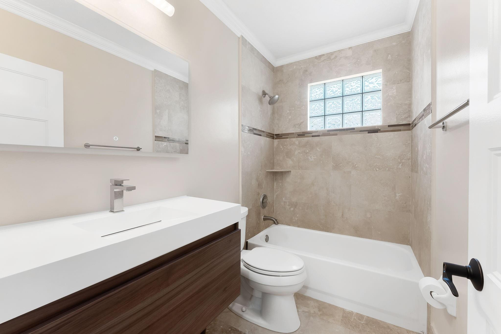 11125 NW 34th Court