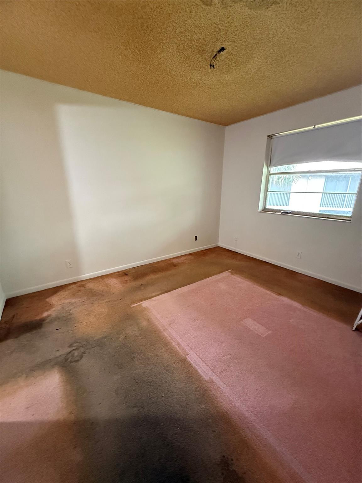5571 Lakeside Drive 203