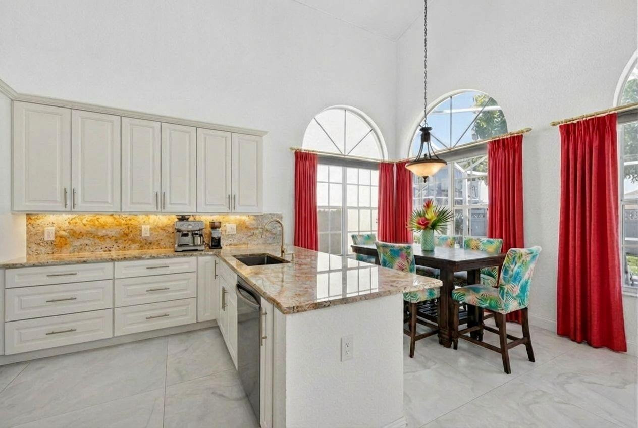 1055 NW 117th Avenue