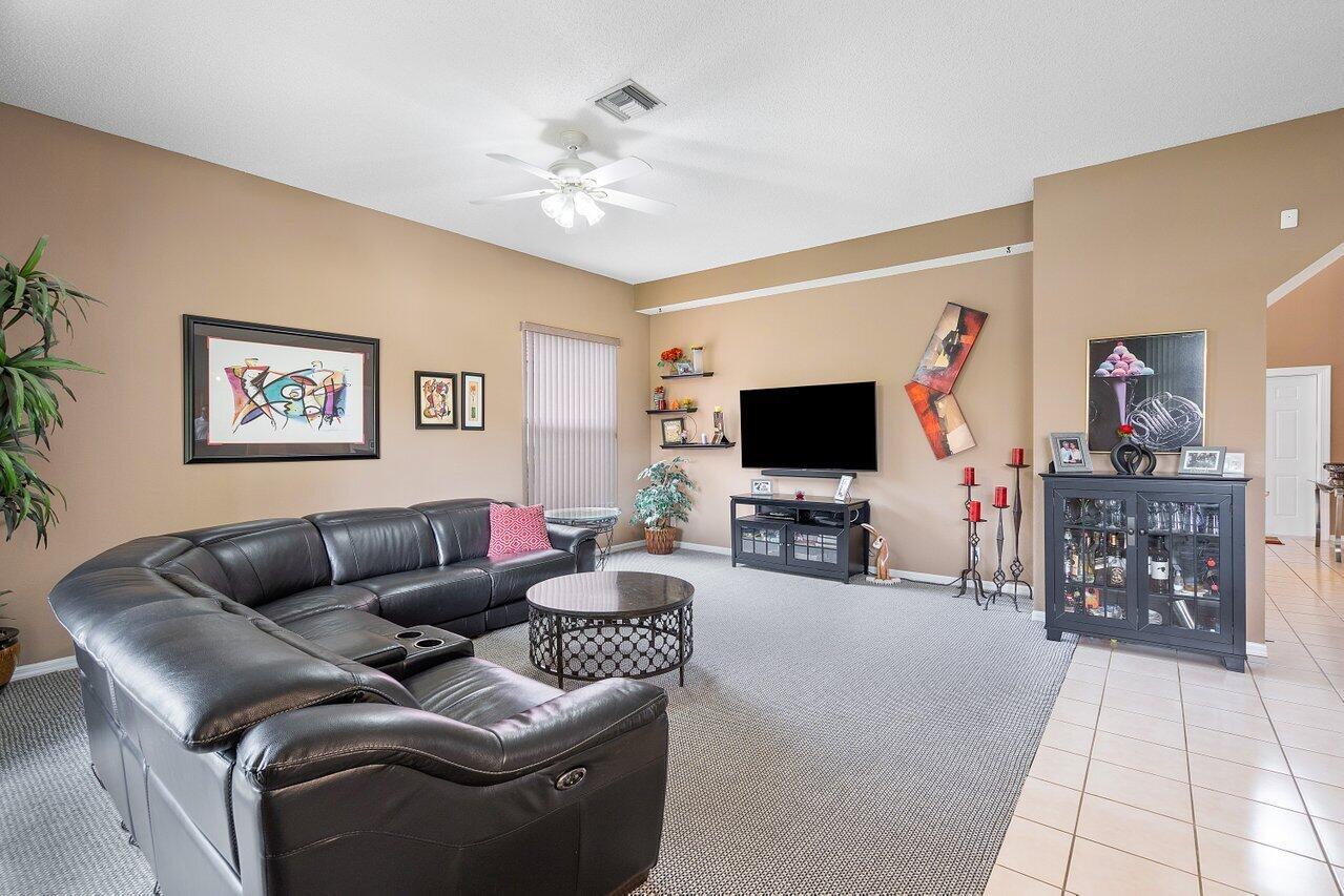 10072 Lexington Estates Boulevard