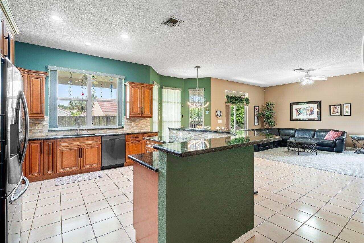 10072 Lexington Estates Boulevard