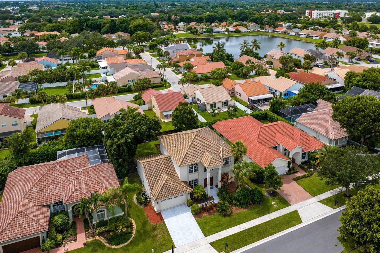 10072 Lexington Estates Boulevard